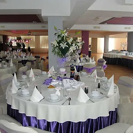 Hotel Akor 3*