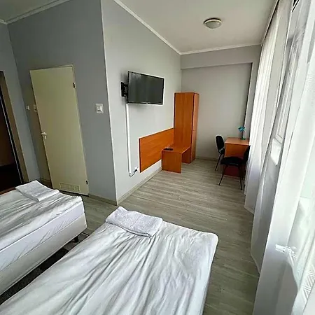 Hotel Akor 3*