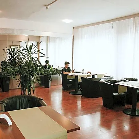 Akor Hotel 3*