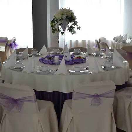 Готель Akor 3*