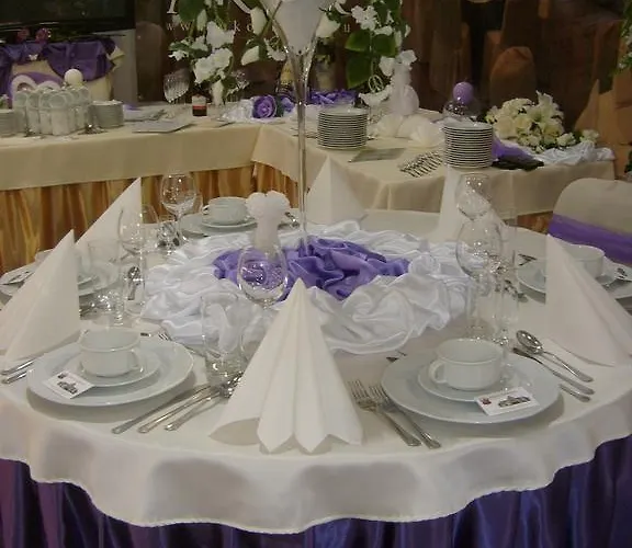 Готель Akor 3*